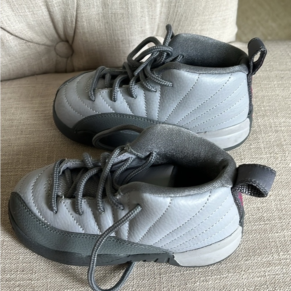 Jordan Kids' Sneakers in Gray and Pink - Picture 2 of 2